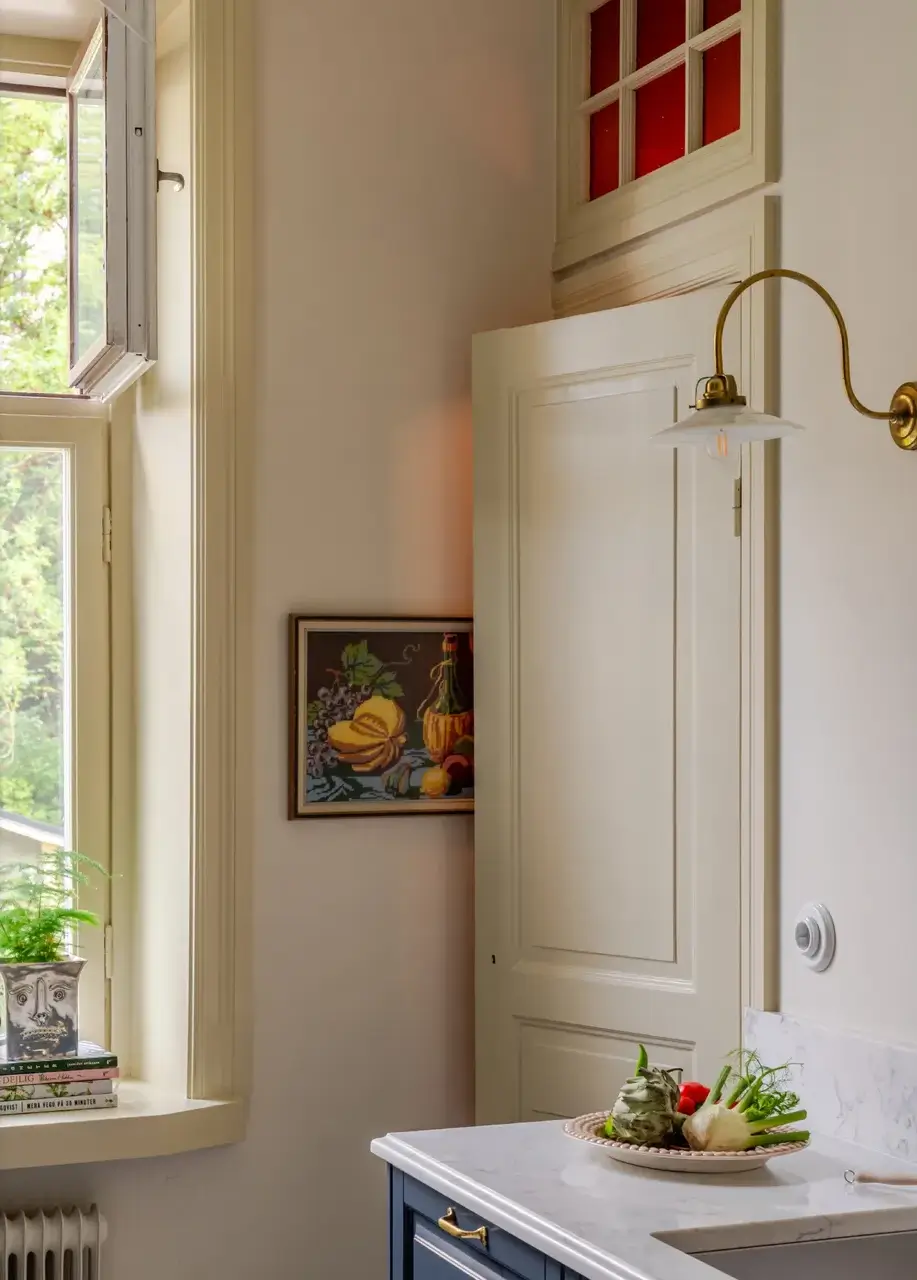 A Serene Palette with Red Pop of Color in an Early 20th-Century Apartment 19 soft-color-palette-red-accents-1912-apartment-stockholm
