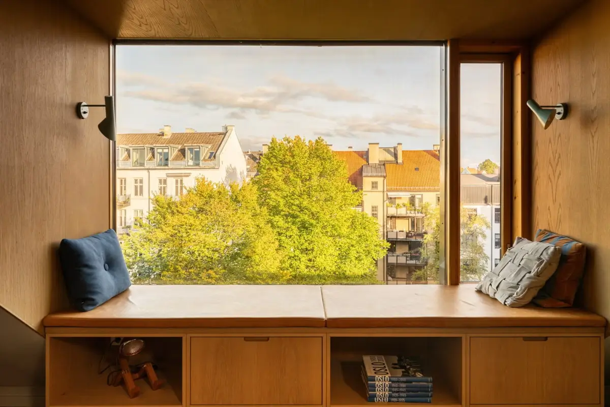 A Modern Loft Conversion and Classic 1920s Elements in an Oslo Apartment 33 unique-duplex-apartment-oslo