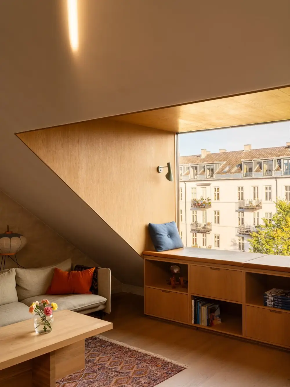 A Modern Loft Conversion and Classic 1920s Elements in an Oslo Apartment 34 unique-duplex-apartment-oslo