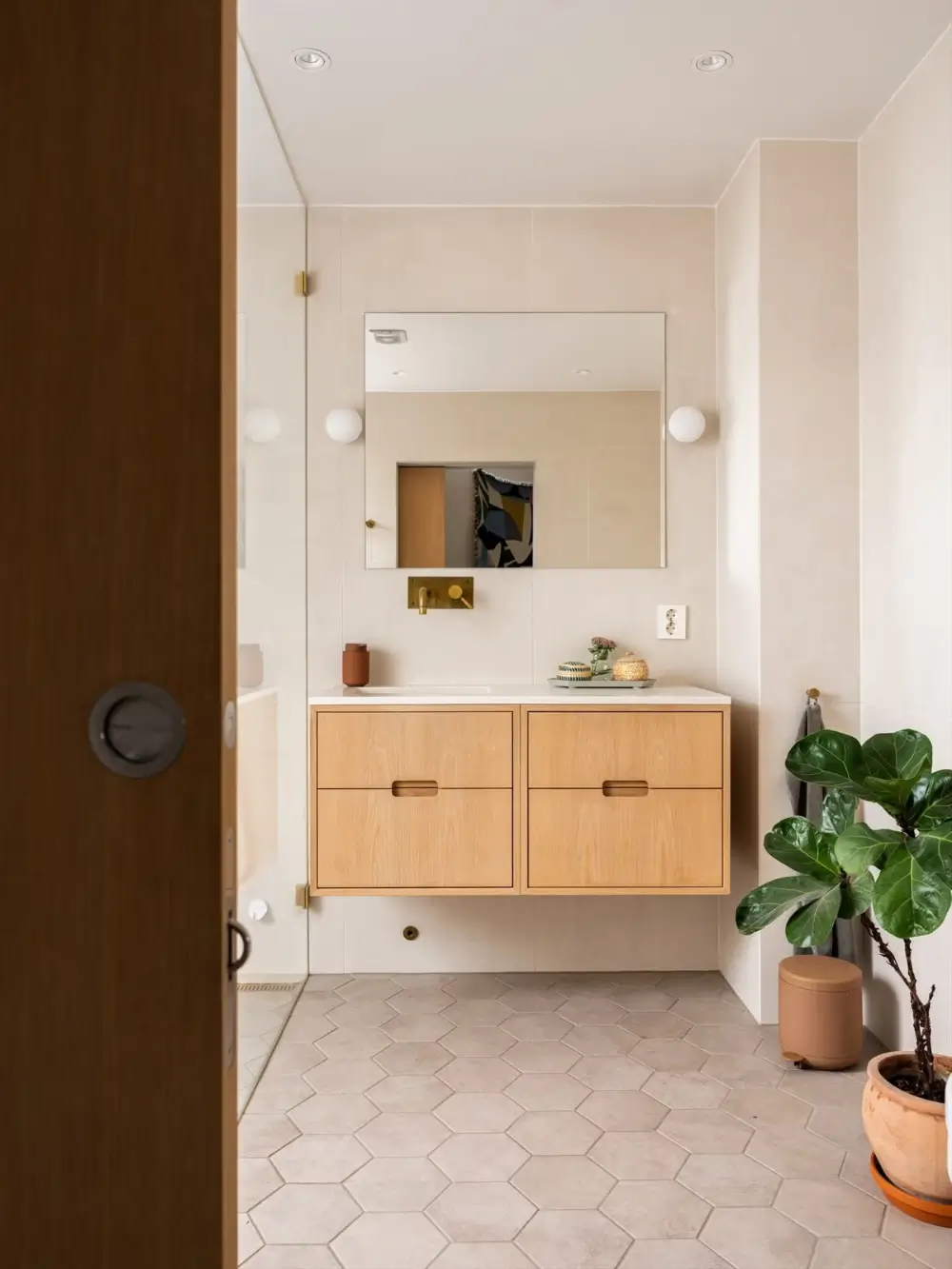 A Modern Loft Conversion and Classic 1920s Elements in an Oslo Apartment 43 unique-duplex-apartment-oslo