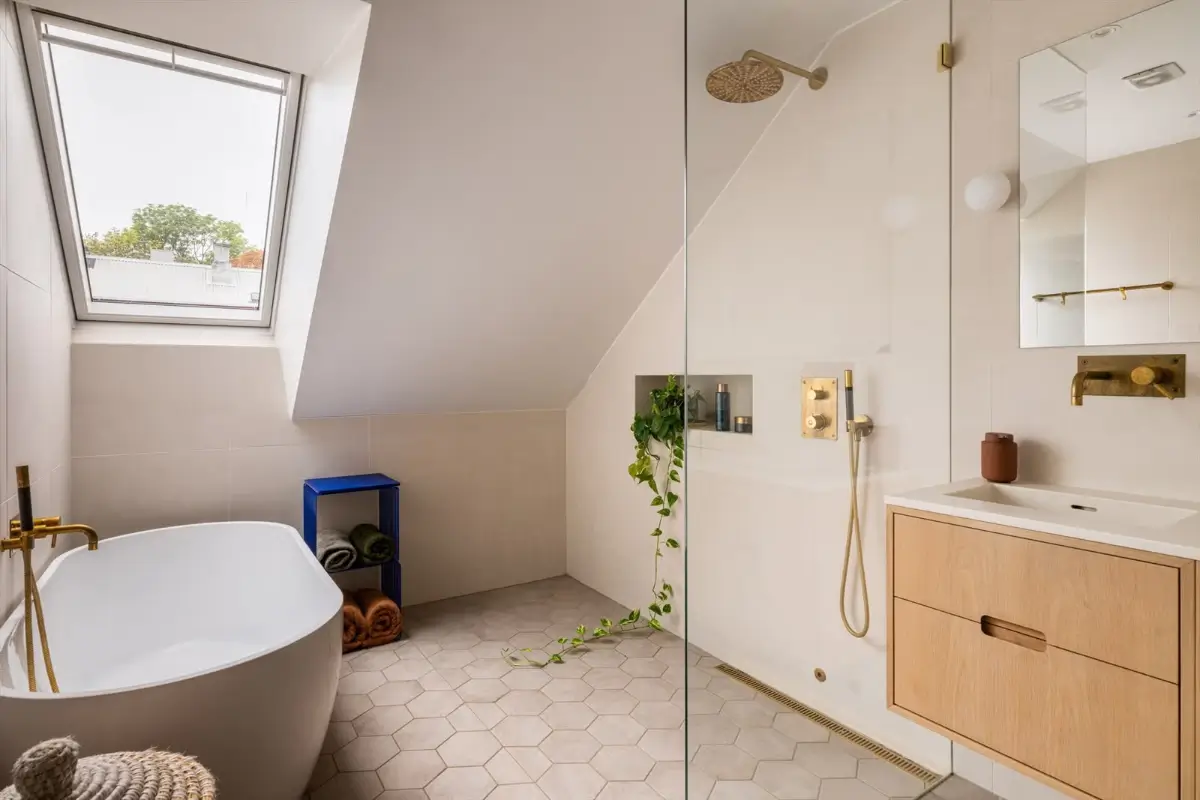 A Modern Loft Conversion and Classic 1920s Elements in an Oslo Apartment 44 unique-duplex-apartment-oslo