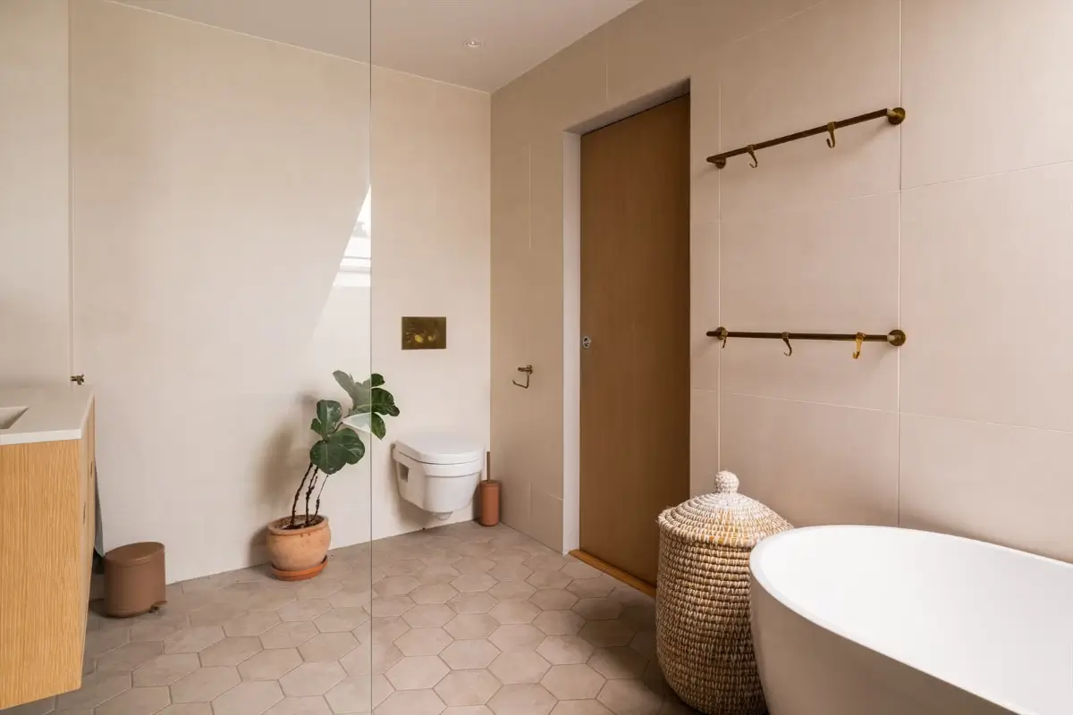 A Modern Loft Conversion and Classic 1920s Elements in an Oslo Apartment 47 unique-duplex-apartment-oslo