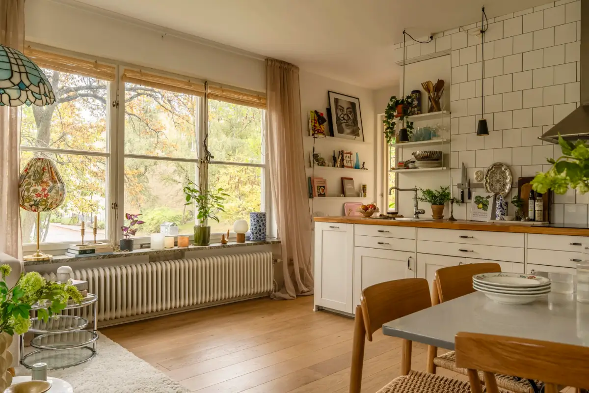 A Light-Filled 1940s Apartment with Vintage Furniture and a Cozy Balcony 8 vintage-decor-1940s-family-apartment-stockholm-nordroom