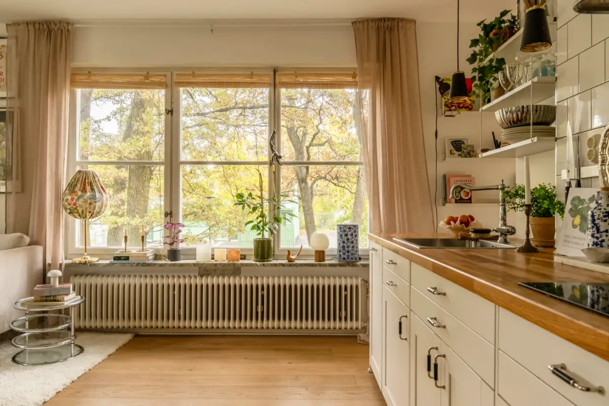 A Light-Filled 1940s Apartment with Vintage Furniture and a Cozy Balcony 14 vintage-decor-1940s-family-apartment-stockholm-nordroom