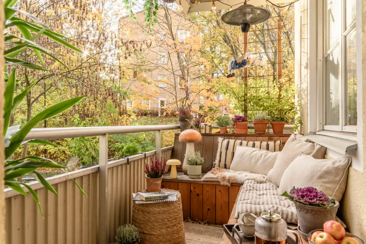 A Light-Filled 1940s Apartment with Vintage Furniture and a Cozy Balcony 22 vintage-decor-1940s-family-apartment-stockholm-nordroom