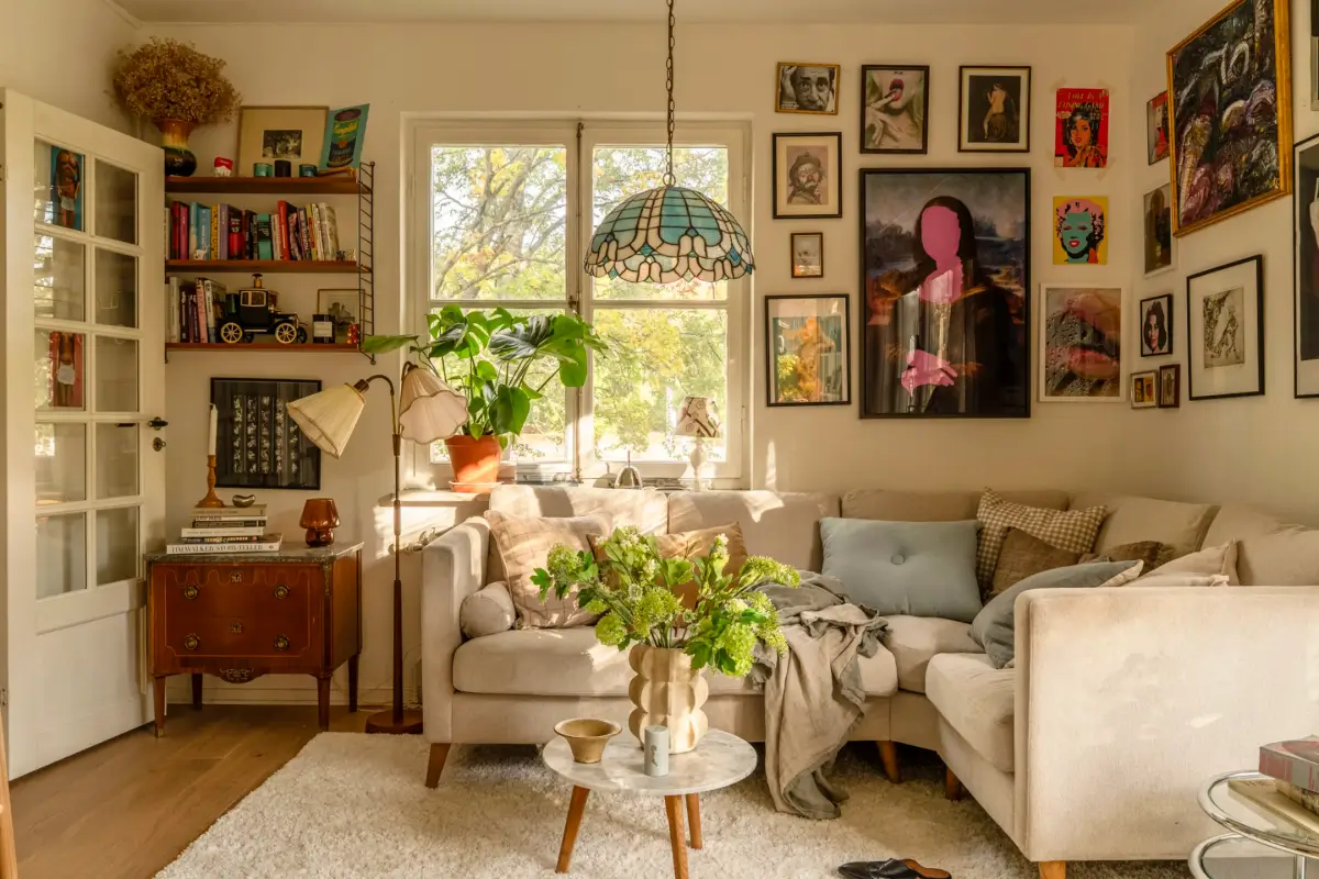 A Light-Filled 1940s Apartment with Vintage Furniture and a Cozy Balcony 3 vintage-decor-1940s-family-apartment-stockholm-nordroom